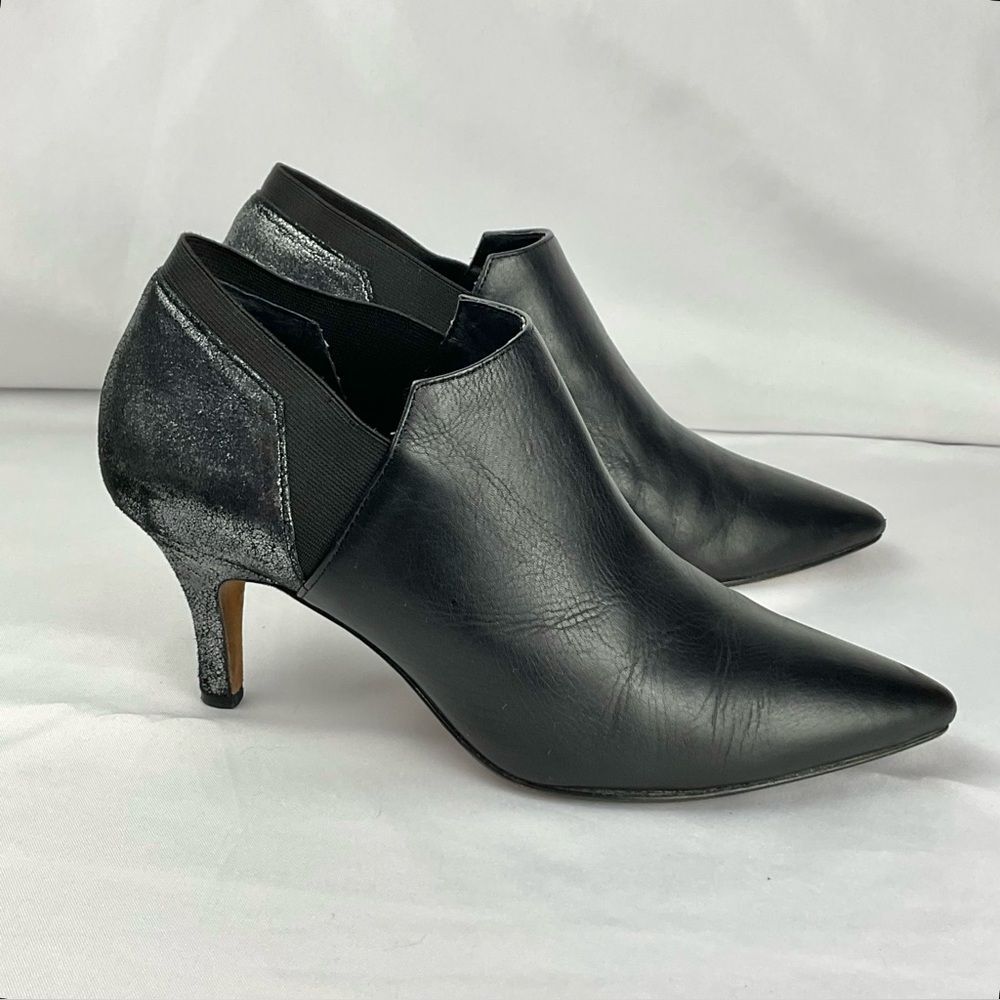 Donald J Pliner Tilli Bootie Sz 8.5 Black Leather Spike Heel Pointed Toe